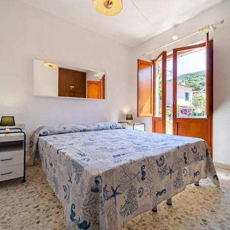 Il Tramonto Sulla Biodola Apartmán *